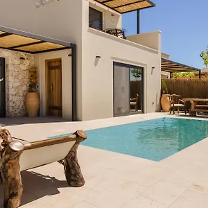 Hilaritas Premium Seafront Stay - April & May Limited Spring Offer! Holiday home